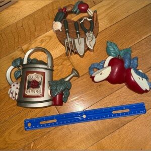 Home Interiors Red and Green Garden Wall Decor Set